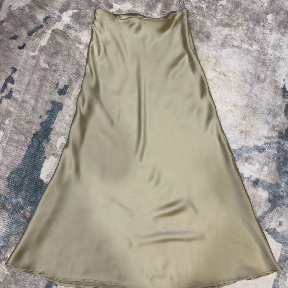 Zara Satin A-Line Skirt - Picture 1 of 4